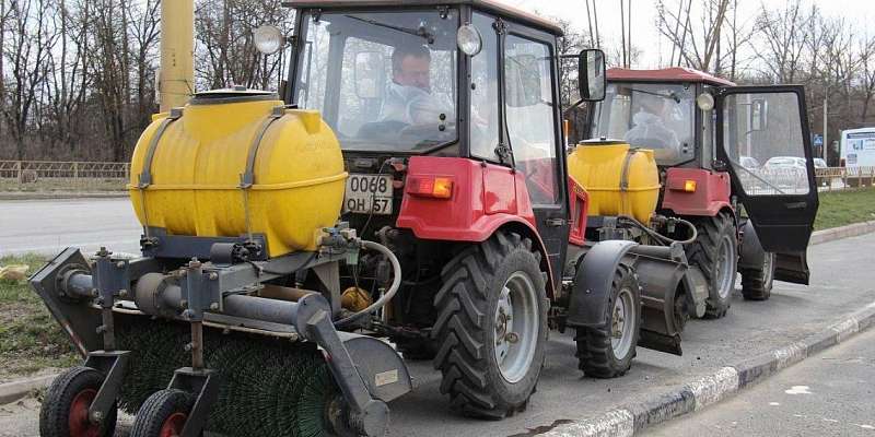 В Орле начали обеззараживать улицы специальным раствором