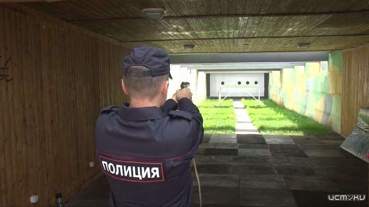 Орловские полицейские преодолевали 100-метровую полосу препятствий