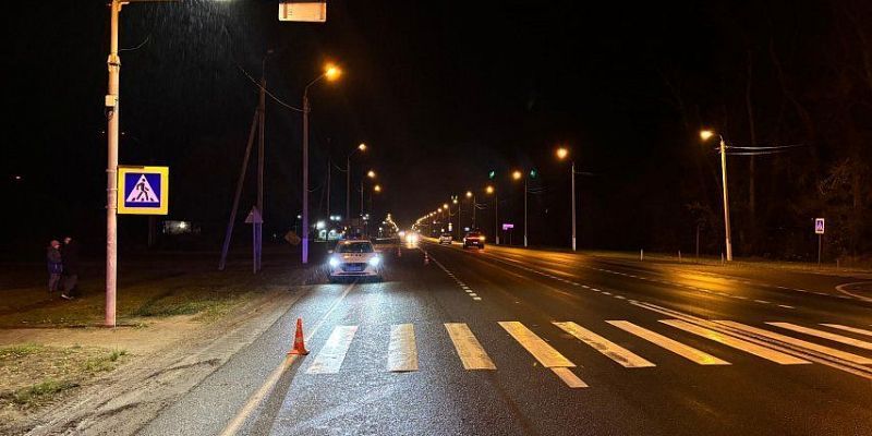 Под Орлом легковушка сбила пешехода на зебре