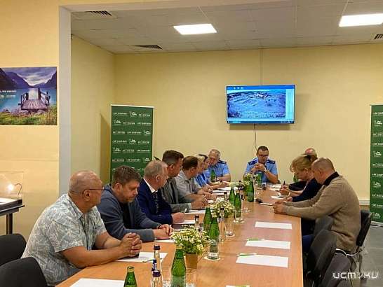 Главный прокурор Орловщины Алексей Тимошин пожурил чиновников и предприятия, которые работают в сфере обращения ТКО, за мусорный хаос