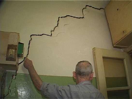 Дом может треснуть
