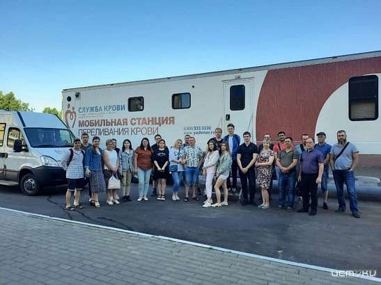 На привокзальной площади в Орле прошла донорская акция «Капля жизни»