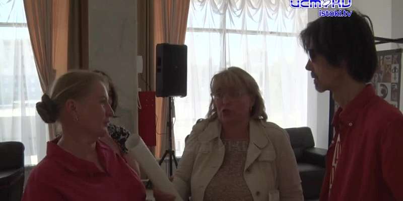 Обретший популярность фестиваль продолжает знакомить с кириллицей в другом обличье. Посмотреть дизайнерские находки в изображении нашего алфавита може...