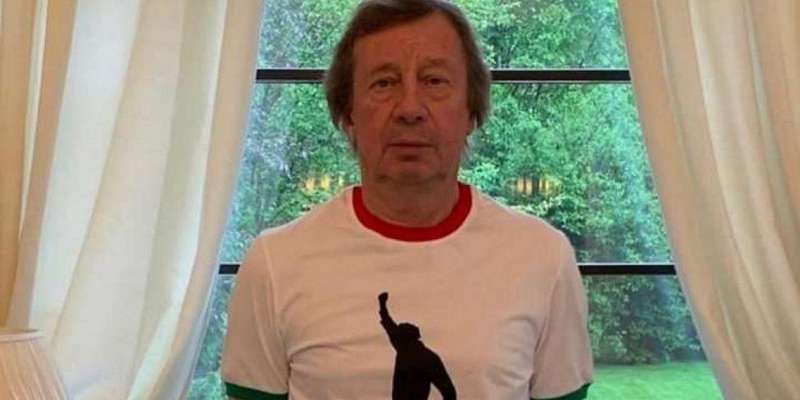 Наш земляк Юрий Семин представил первую футболку из собственной коллекции