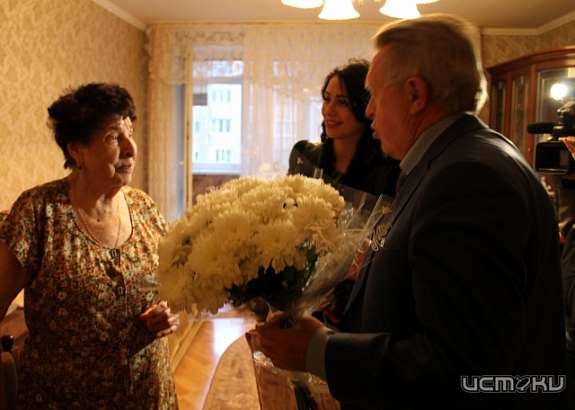 Орловчанку поздравили со 100-летием