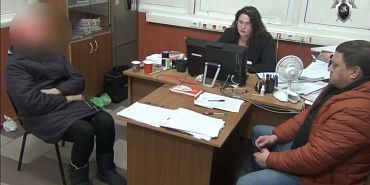 В Орловском муниципальном округе местная жительница заключена под стражу по обвинению в убийстве знакомого 