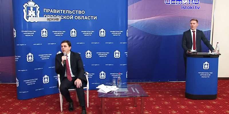 Главы двух районов Орла ушли в отставку, троллейбусы встали из-за опиловки деревьев, а Клычков удивился увидев депутата, который косил траву в городе...