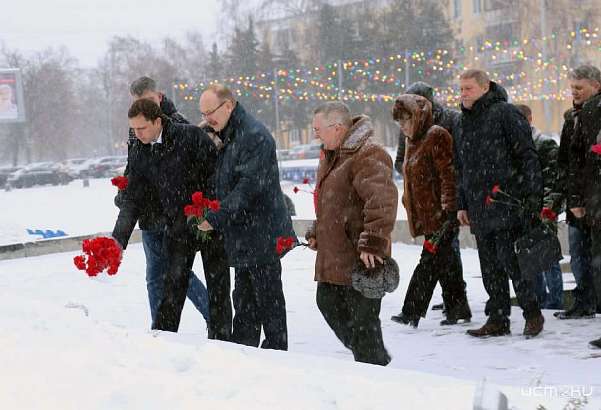 Орловские коммунисты во главе с Клычковым почтили память Ленина