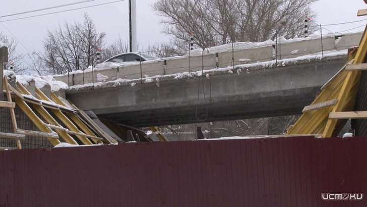 Проблему с зарплатами рабочих на мосту Дружбы решат за счет федерального бюджета