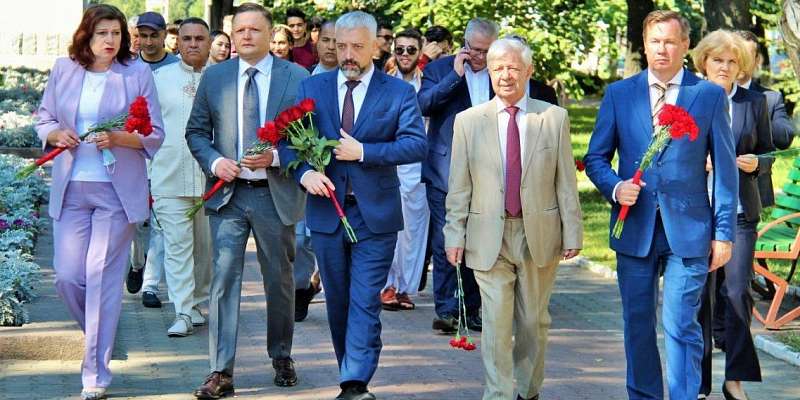 Внук Примакова пообещал поддержку студентам ОГУ