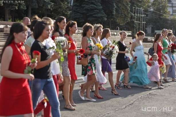 Флешмоб женственности в Орле