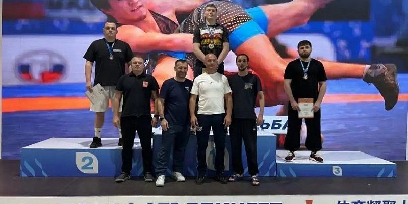 Артём Платов завоевал награду на чемпионате страны по двум видам борьбы