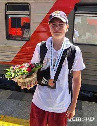 Орловчанин Марк Сазоничев успешно выступил на Первенстве России по боксу