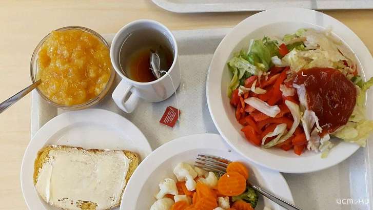 Орловская прокуратура добилась погашения миллионных долгов за питание школьников