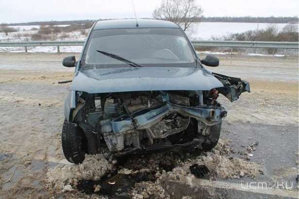Под Орлом столкнулись «Рено» и «ВАЗ». Двое пострадавших