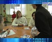 Мать и сын на коленях просят Бастрыкина о помощи. Экспресс - новости.