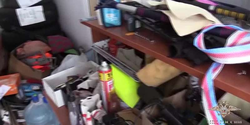 Более 300 человек в Орле, Москве и Курске лишились машин, доверив их фальшивым автосалонам