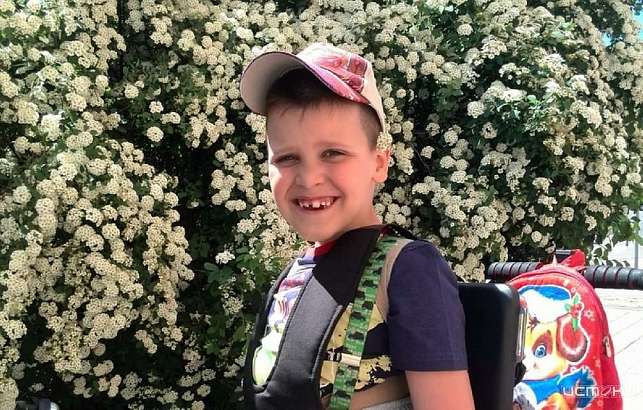 Сентябрь близко: орловчане могут помочь семилетнему Максиму пойти в первый класс