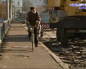 Орловские спасатели вытащили мужчину из горевшей пятиэтажки, а мост Дружбы ремонтируют без отставания от графика