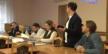 Приедут туристы и, видимо, сразу на скейты и в парк