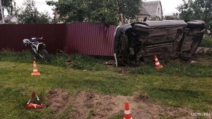 Нашли друг друга: в Орле пьяный автолюбитель и лишенный прав байкер попали в ДТП