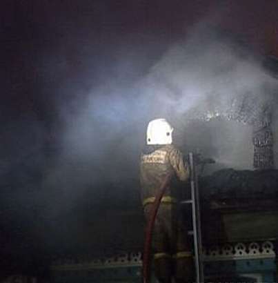 В Залегощенском районе во время пожара чуть не погиб хозяин дома