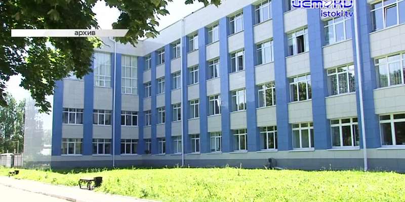 Юрий Парахин ознакомился с ходом реконструкции Красного моста. В Орле отремонтируют Улицу Энгельса, а в Советском районе благоустраивают 9 дворов. Об ...