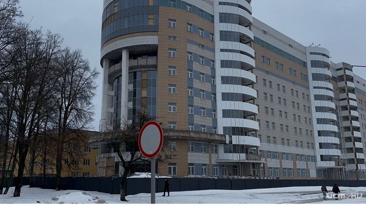 Медицинский центр-долгострой на Бульваре Победы в Орле оправдывает свое печальное прозвище