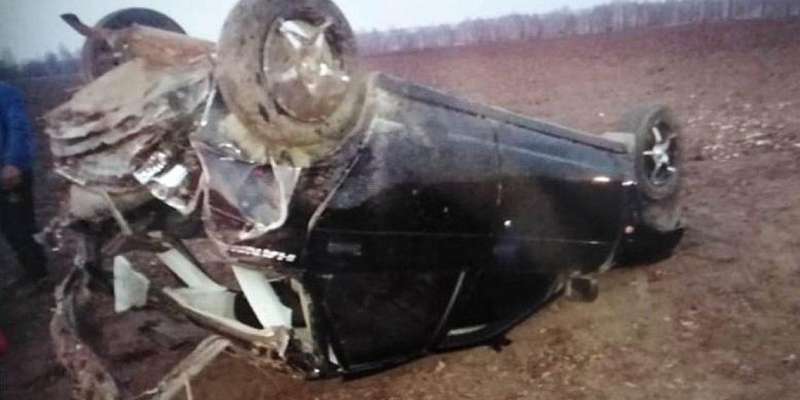 Авто всмятку: «Лада-Приора» перевернулась на Орловщине