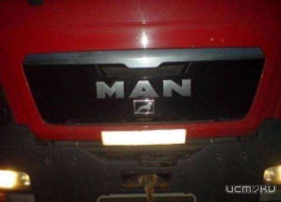 В Орловском районе перевернулась и загорелась фура