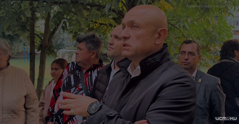 Мэр Орла Юрий Парахин встретился с жителями улицы Планерной: обсудили восстановление квартир после падения БПЛА