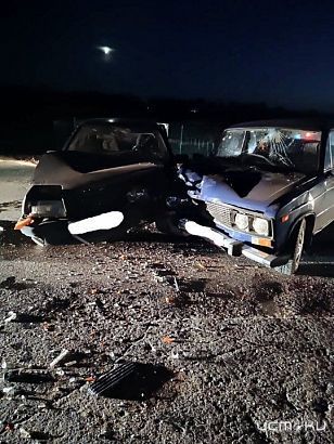 На орловской трассе два ВАЗа не поделили дорогу