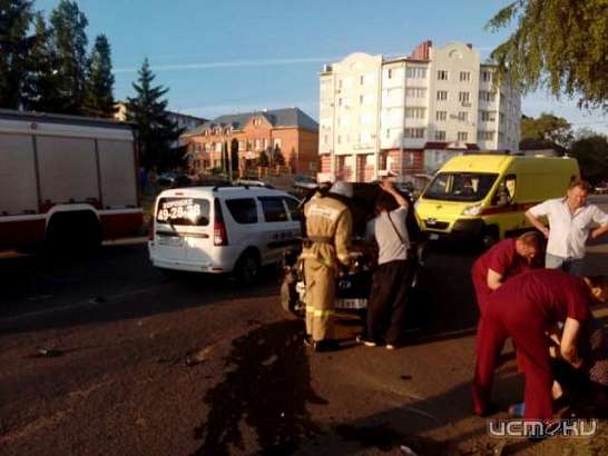 В Ливнах иномарка влетела в «Ладу» и протаранила опору ЛЭП