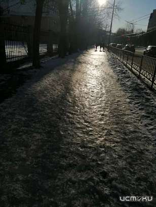 В Орле дорога к школе №24 травмоопасна для детей