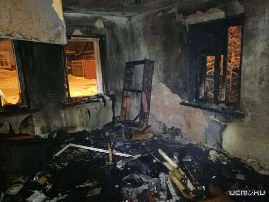 Во Мценске дотла сгорел нежилой дом