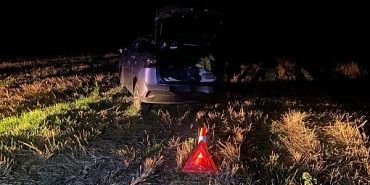 Под Ливнами автомобиль Omoda вылетел с трассы в поле 