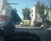 Видео: в Орле маршрутка сбила велосипедиста в районе «Трилистника»