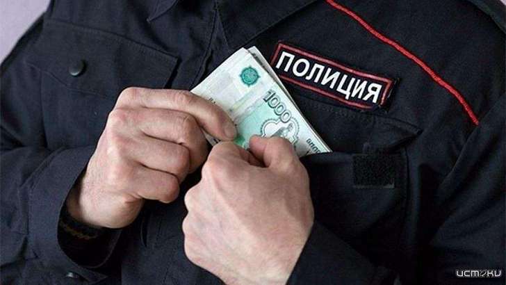 На Орловщине полицейский за 30 тысяч рублей закрыл дело 