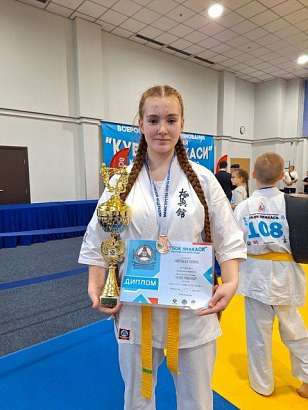 Орловские каратистки успешно выступили на чемпионате России и Всероссийских соревнованиях "Кубок Ямакаси"