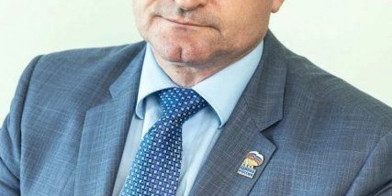 Председатель городского Совета Владимир Негин поздравил дам с Международным женским днем