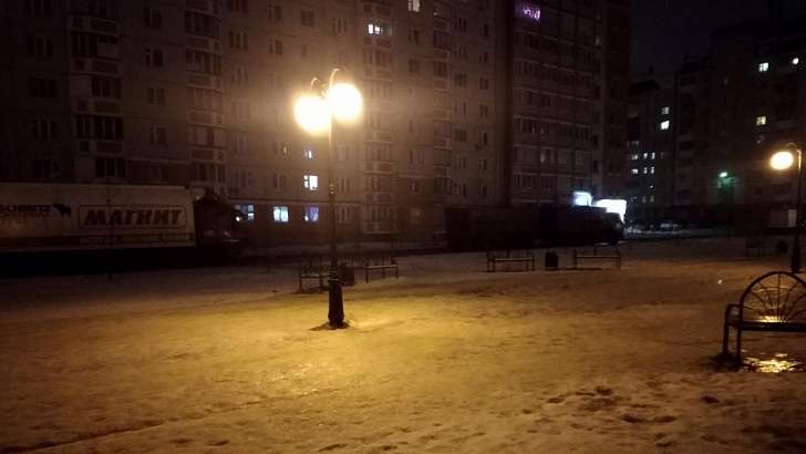 Жители микрорайона «Зареченский» в Орле жалуются на парковку большегрузов