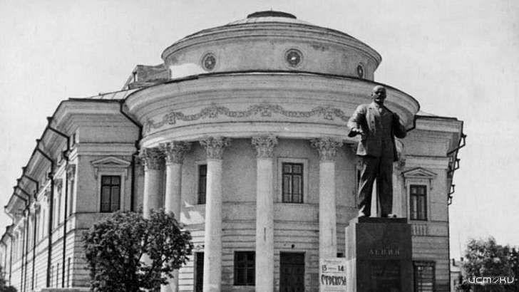 Памятнику Ленина с площади Орла исполнилось 72 года