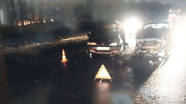 Под Орлом девушка на «Дэу» врезалась в ВАЗ: подробности ДТП возле кафе «На привале»