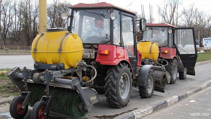 В Орле начали обеззараживать улицы специальным раствором