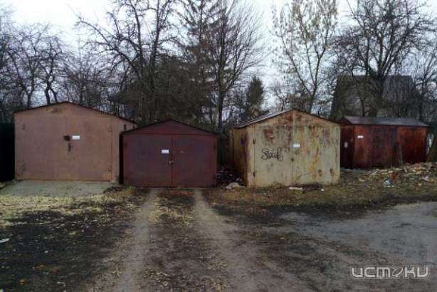 В Орле разыскивают владельцев четырех гаражей