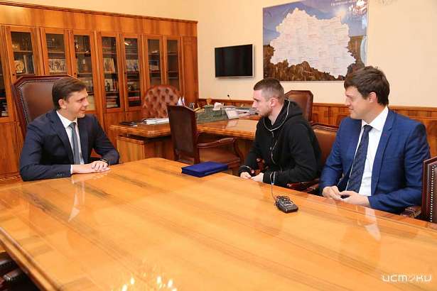 "Никаких обращений от него в адрес меня, правительства Орловской области нет и не было. Я проверил!": Клычков о просьбе Селихова помочь с открытием футбольного манежа