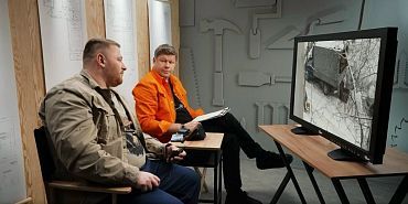 Прораб из Орла Олег Остапенко стал соведущим Дмитрия Губерниева в новом шоу «Чёрный список. Ремонт»