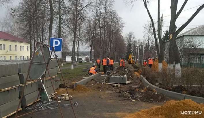 В этом году на Орловщине планируют отремонтировать 166 дворов