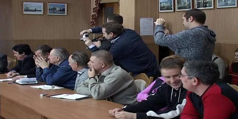“Хочется, чтобы встречались люди с добрыми глазами”. Медиахолдинг «Истоки» вспомнил о визите Владимира Жириновского на Орловщину в 2007 году. О чем го...