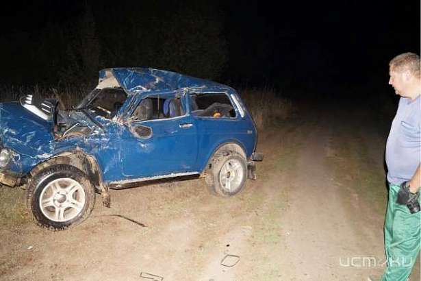 Автомобиль «Нива» по дороге в Орел опрокинулся Автомобиль «Нива» по дороге в Орел опрокинулся